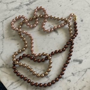 Joan Rivers 30” Pearls, classic, can be worn 3 ways!🩷🤎